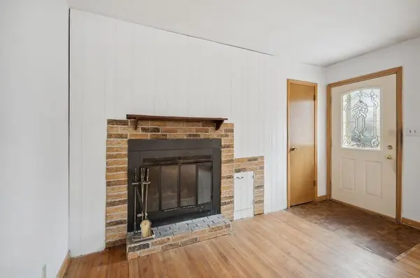 6924 Regent AVE N, Brooklyn Center, MN 55429