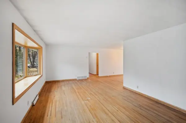 6924 Regent AVE N, Brooklyn Center, MN 55429