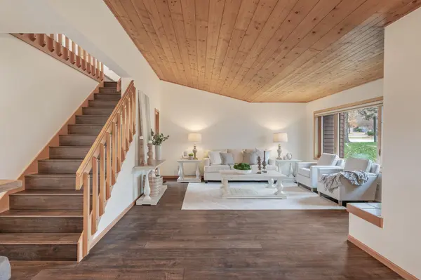 17730 Arrowhead TRL, Minnetonka, MN 55345