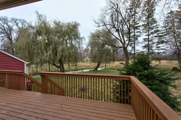 424 Central DR W, Braham, MN 55006