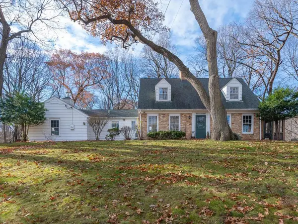 4432 Sparrow RD, Minnetonka, MN 55345