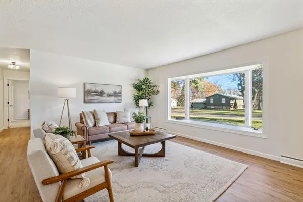 35 Hackberry HL, Orono, MN 55356