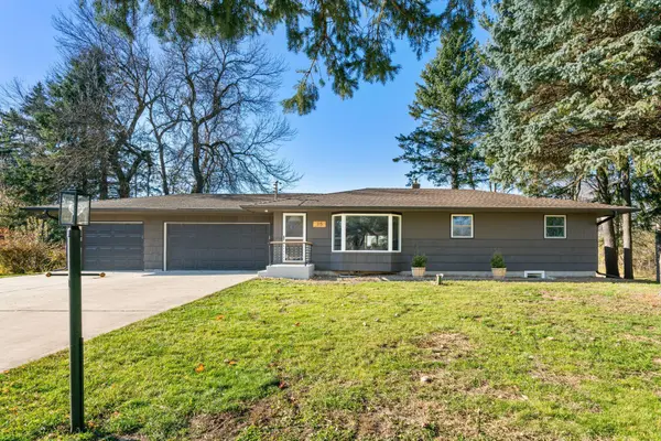 35 Hackberry HL, Orono, MN 55356