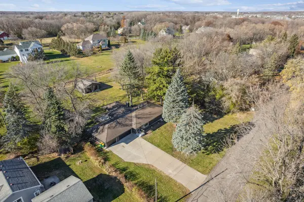 35 Hackberry HL, Orono, MN 55356