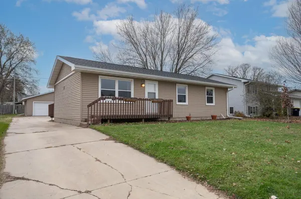 235 3rd AVE NE, Plainview, MN 55964