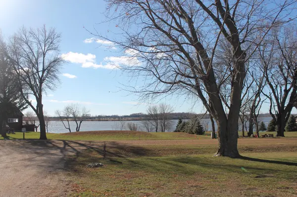 12 Lime Lake DR, Lime Lake Twp, MN 56114