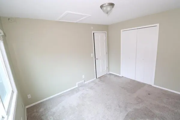 418 Mission RD W Bloomington, MN 55420