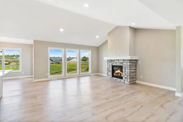 2569 Miller AVE, River Falls, WI 54022