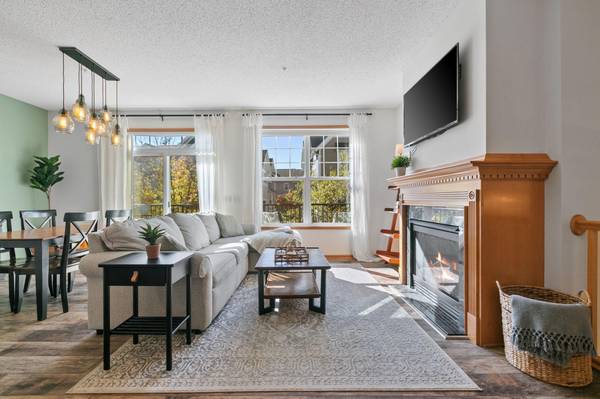 15593 Early Bird CIR #307, Apple Valley, MN 55124