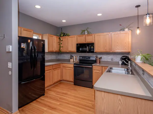 1371 5th ST E, Saint Paul, MN 55106
