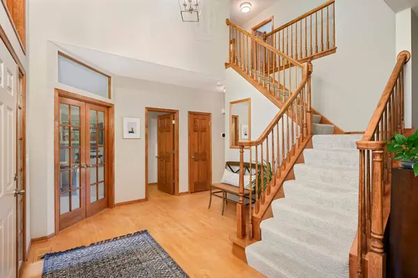 5730 Marsh Pointe DR, Shorewood, MN 55331
