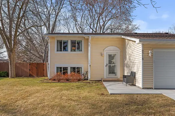 9718 Heath AVE S, Cottage Grove, MN 55016