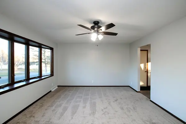 406 E Brooks ST, Arlington, MN 55307