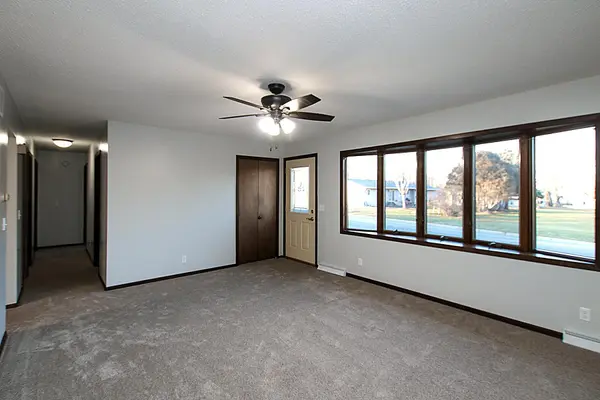 406 E Brooks ST, Arlington, MN 55307