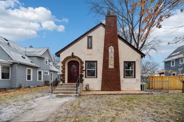 890 22nd AVE SE, Minneapolis, MN 55414
