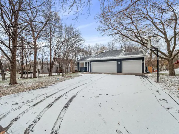 6860 Empire LN N, Maple Grove, MN 55311