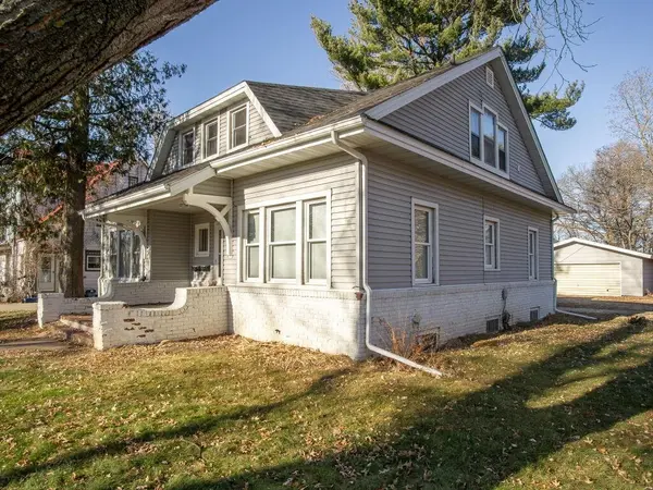 601 12th AVE W, Menomonie, WI 54751