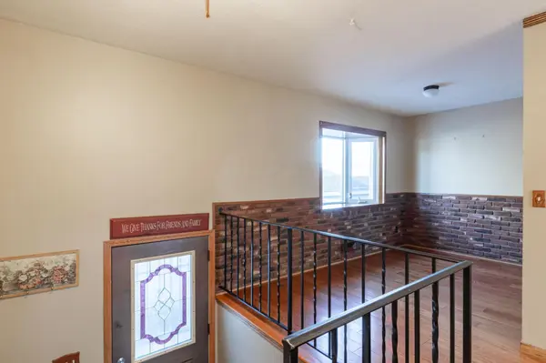 8847 Ironwood AVE S, Cottage Grove, MN 55016