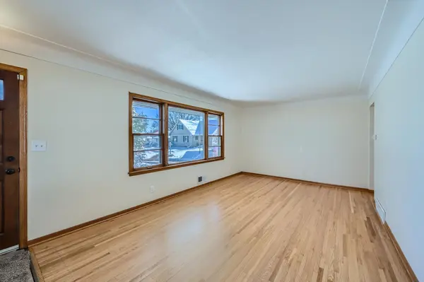 2214 Berland PL, Saint Paul, MN 55119