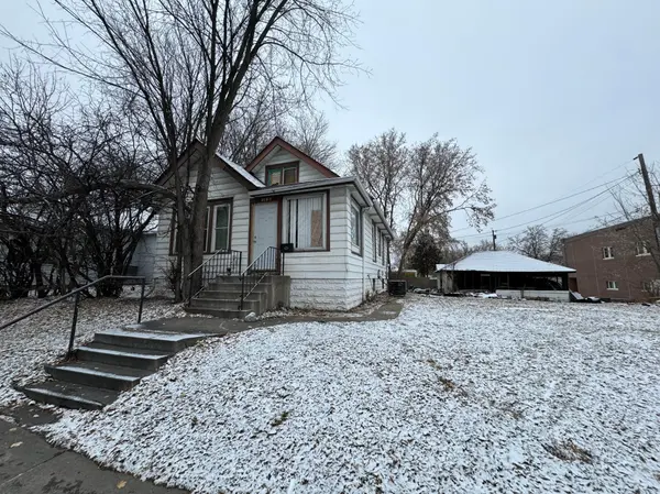 2018 Lowry AVE N, Minneapolis, MN 55411