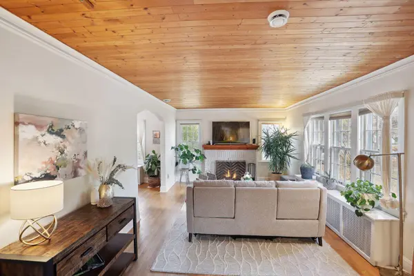 1221 County Road B W Roseville, MN 55113