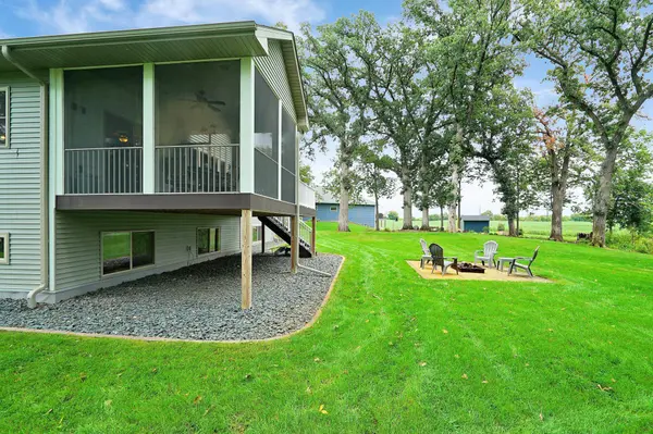 293 Grand View CT, Cedar Lake Twp, MN 56071