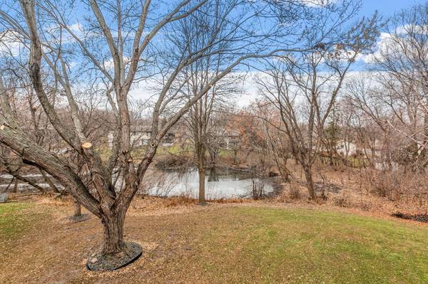 17017 Glencoe CIR Lakeville, MN 55044