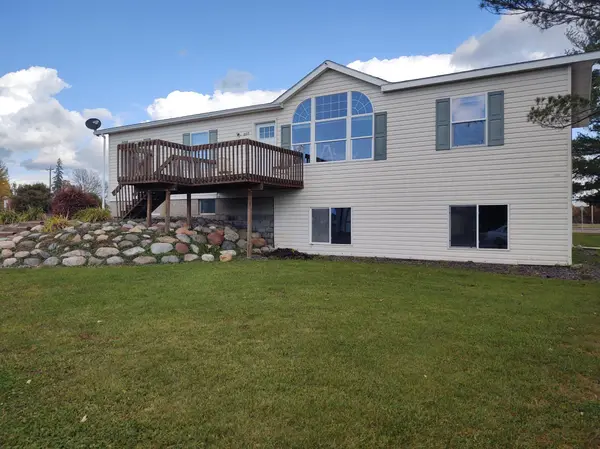 210 Oak ST, Grasston, MN 55030