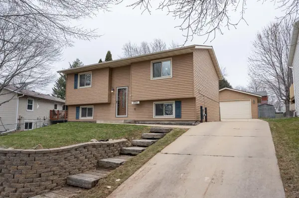 4706 Harvest CT NW, Rochester, MN 55901