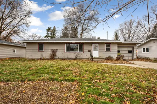 1112 Winona ST,  Northfield,  MN 55057