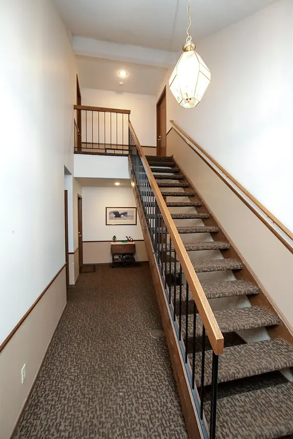 5121 Balmoral LN, Bloomington, MN 55437