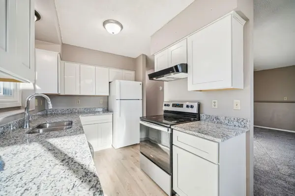 909 Cook AVE E, Saint Paul, MN 55106