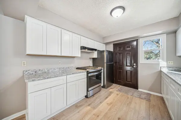 909 Cook AVE E, Saint Paul, MN 55106