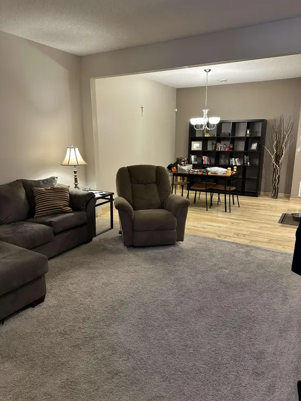 15556 Empress AVE N #4, Hugo, MN 55038