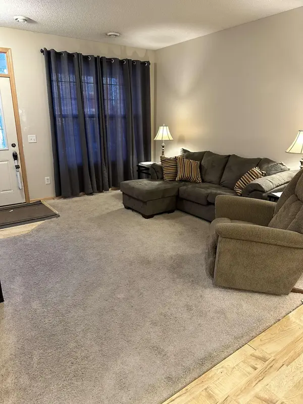 15556 Empress AVE N #4, Hugo, MN 55038