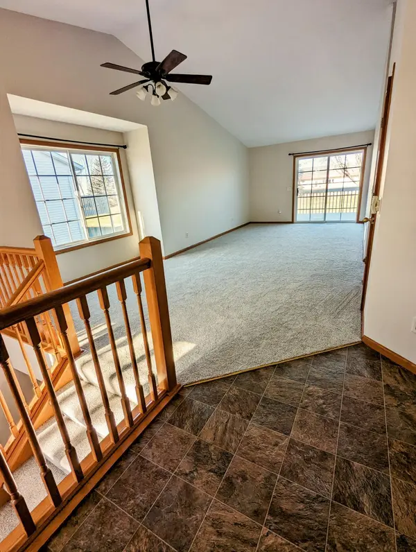 120 Cedar Cove LN NW, Owatonna, MN 55060