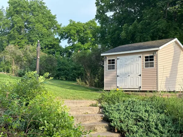 1386 E Shore DR, Detroit Lakes, MN 56501