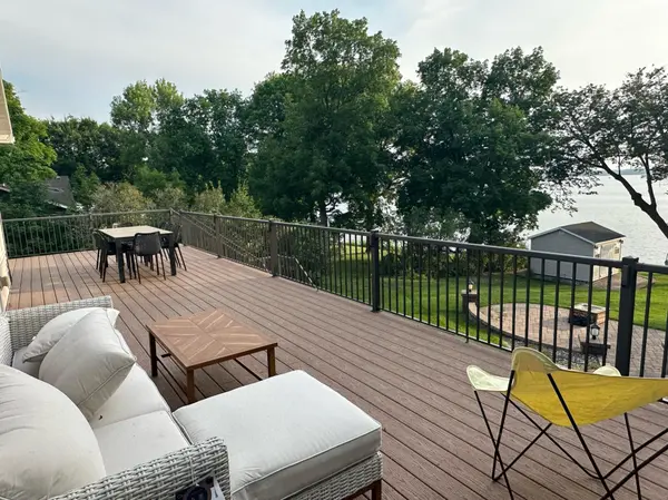 1386 E Shore DR, Detroit Lakes, MN 56501