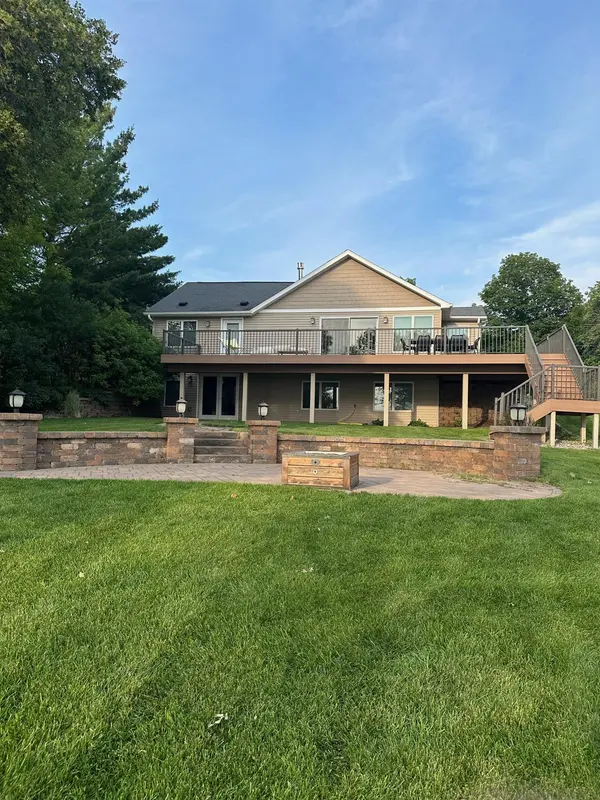 1386 E Shore DR, Detroit Lakes, MN 56501