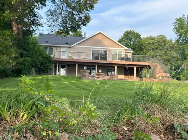 1386 E Shore DR, Detroit Lakes, MN 56501