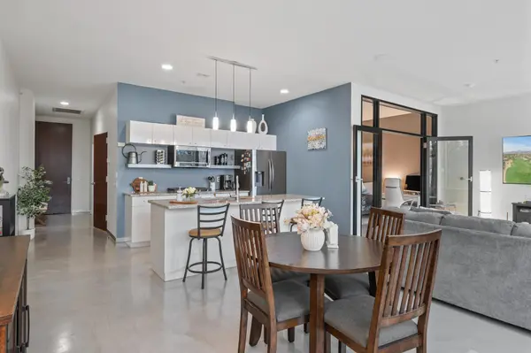 5601 Smetana DR #111, Minnetonka, MN 55343