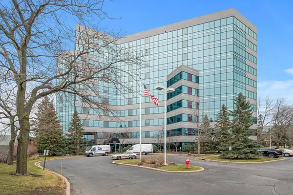 5601 Smetana DR #111, Minnetonka, MN 55343