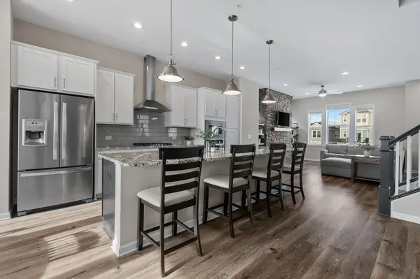 8067 Arrowwood LN N, Maple Grove, MN 55369