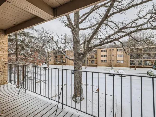 5697 Green Circle DR #207, Minnetonka, MN 55343