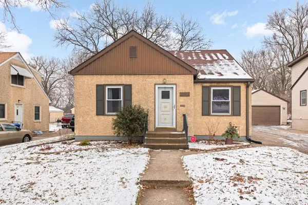 1821 Margaret ST, Saint Paul, MN 55119