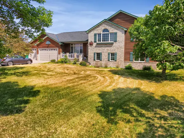 7843 309th AVE, Spencer Brook Twp, MN 55371