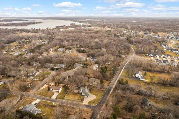 25340 Smithtown RD, Shorewood, MN 55331