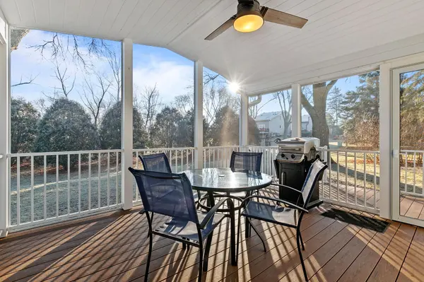 3520 Pilgrim LN N, Plymouth, MN 55441