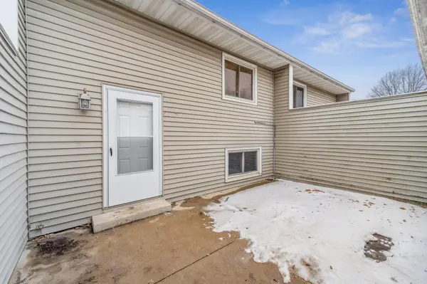 7033 146th Street CT, Apple Valley, MN 55124