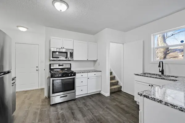 1334 Stillwater AVE Saint Paul, MN 55106